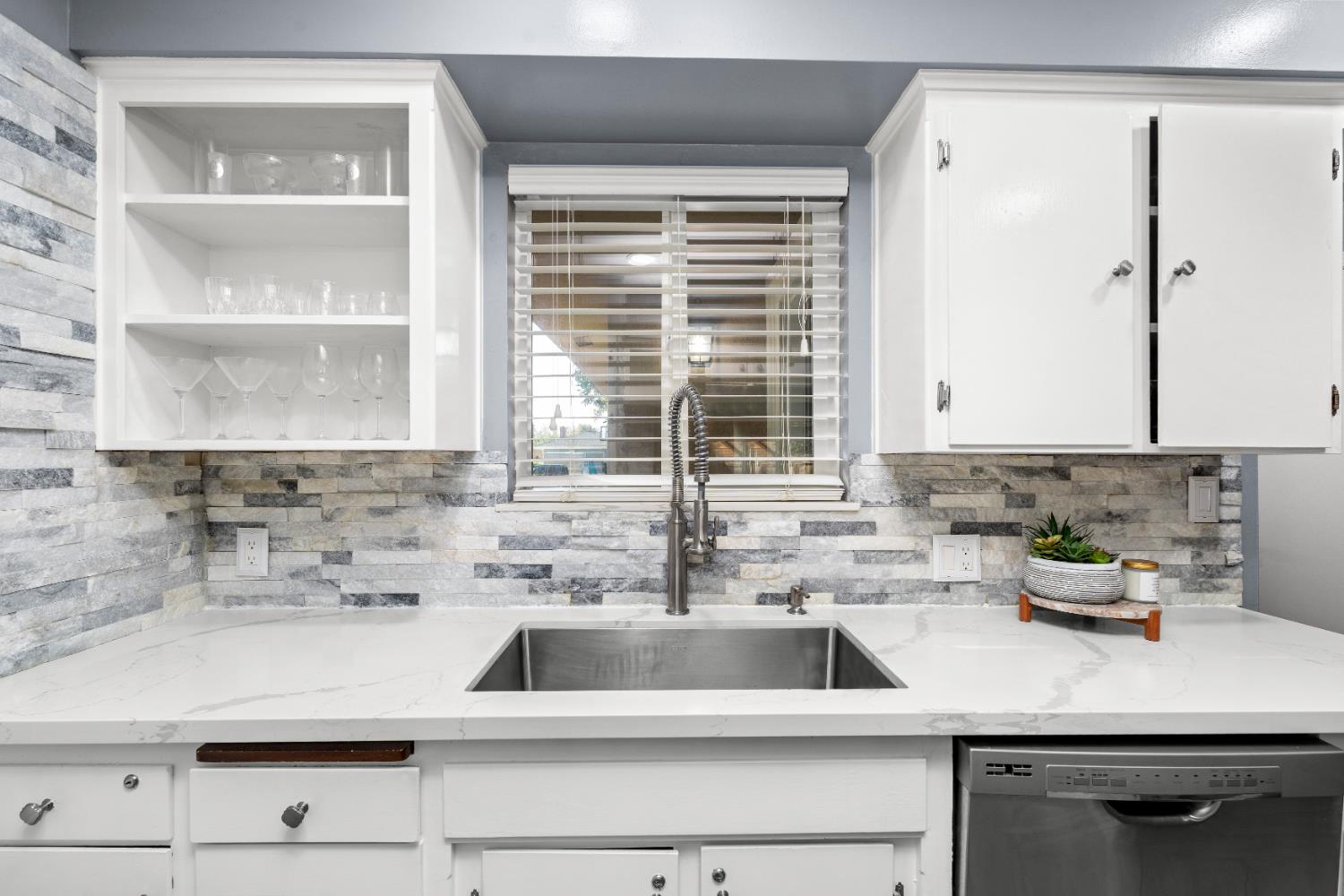 1019 Cindy Court Merced, CA 95340 - Photo 11 of 23