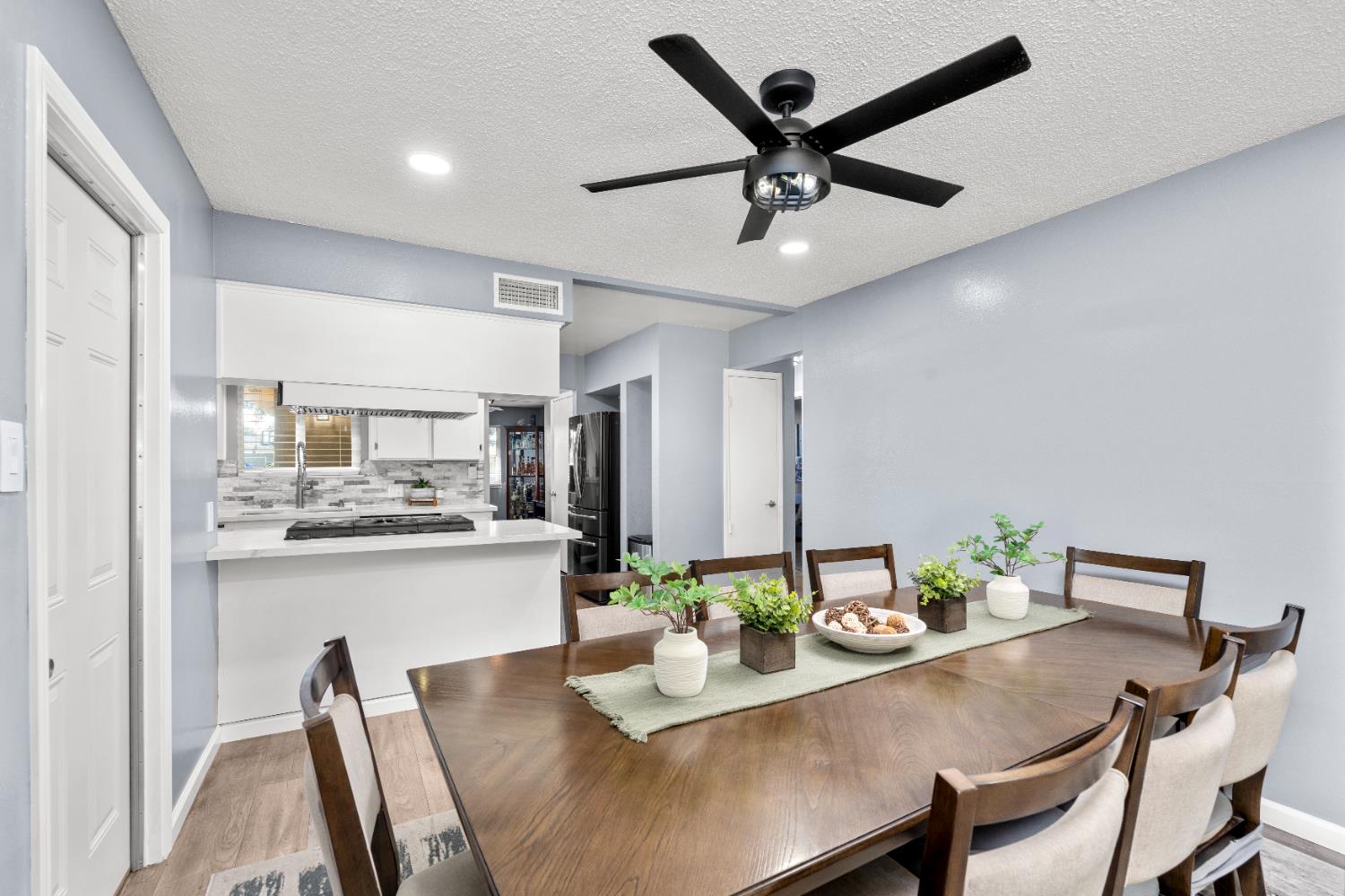 1019 Cindy Court Merced, CA 95340 - Photo 8 of 23