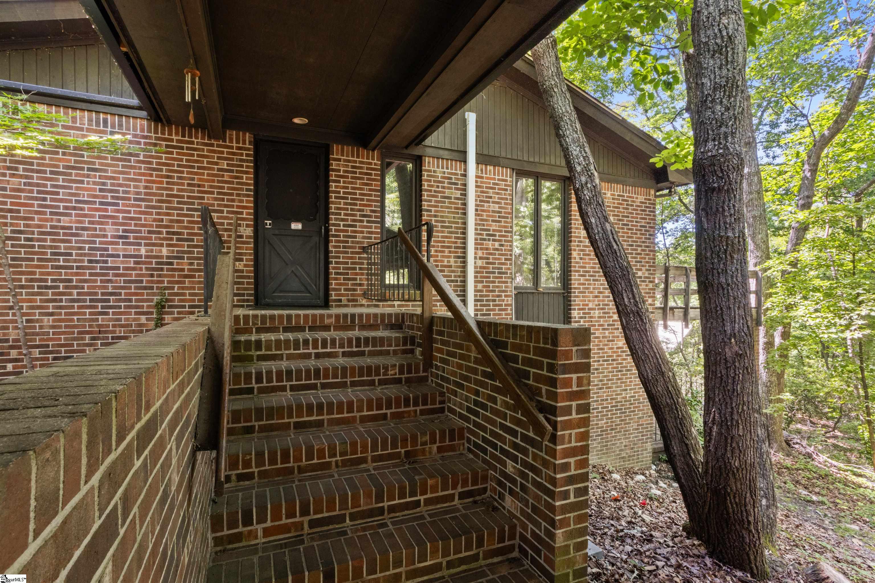 16 Oakleaf Road Greenville, SC 29609 - Photo 30 of 35