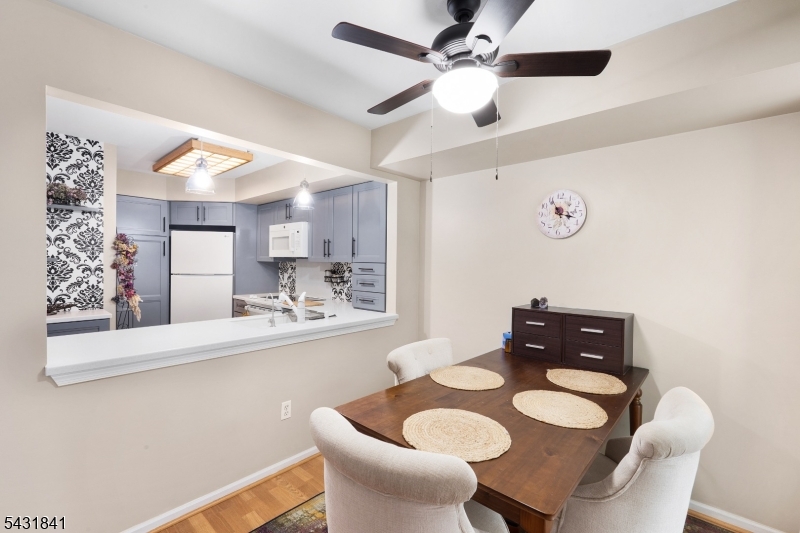 33 Crestmont Road Bedminster, NJ 07921 - Photo 5 of 20