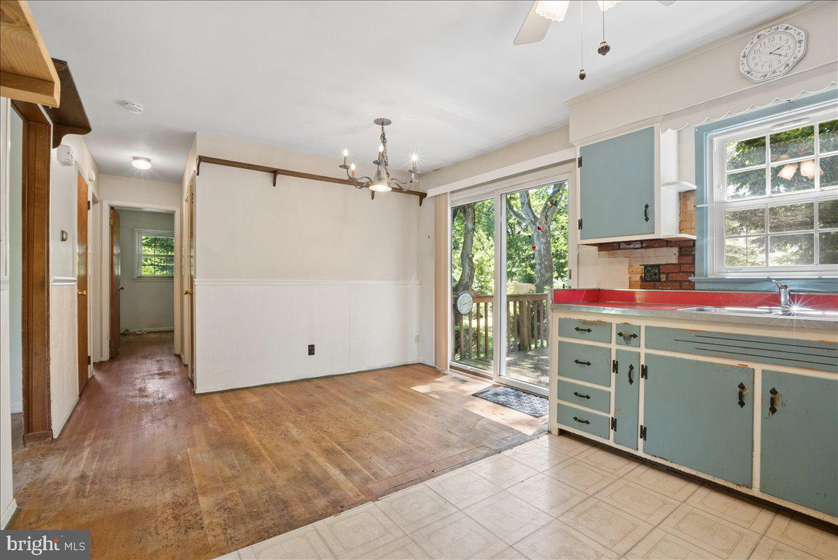 171 1 Mile Road Cranbury, NJ 08512 - Photo 9 of 39 Kitchen/Dining