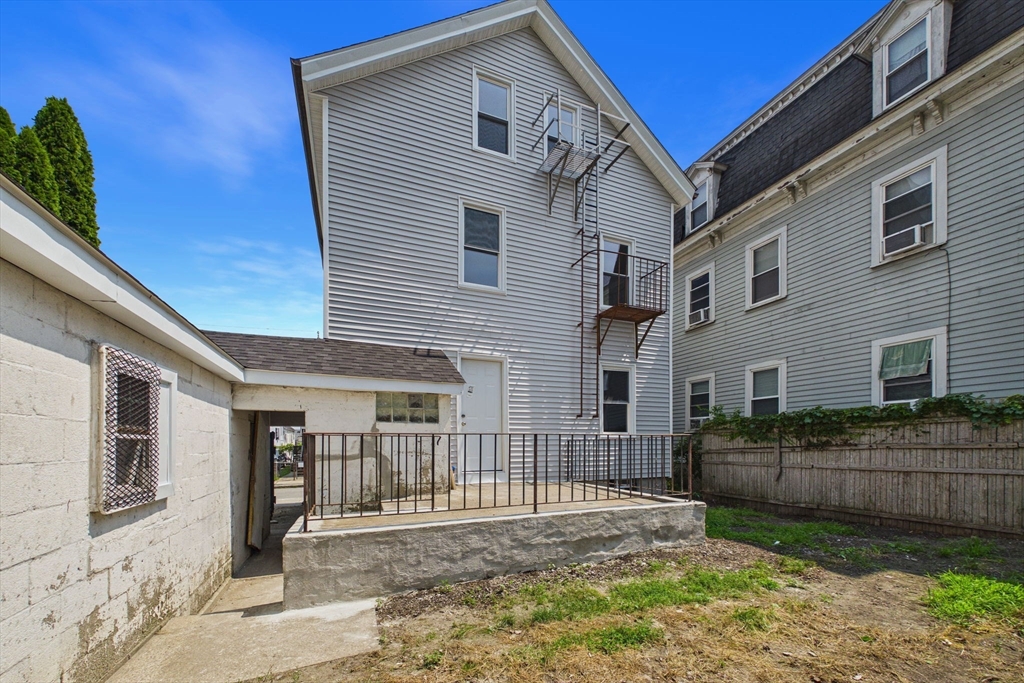 201 Wade Street Fall River, MA 02721 - Photo 33 of 38