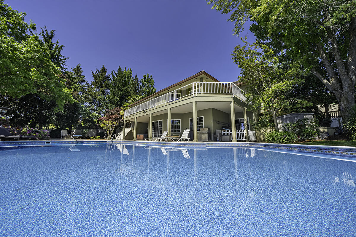 2972 Rosedale Terrace Medford, OR 97504 - Photo 39 of 55 DSC02377-HDR-Edit
