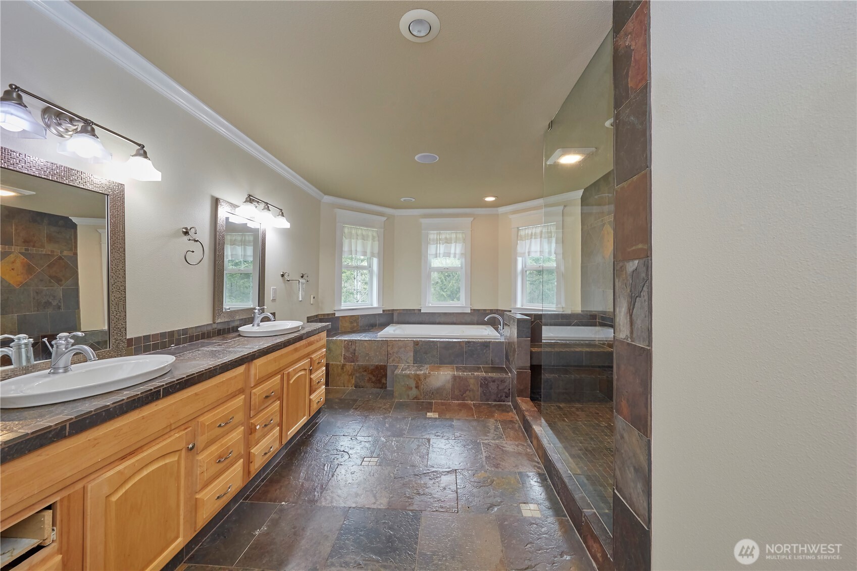 4909 Southwest Old Clifton Road Port Orchard, WA 98367 - Photo 27 of 40