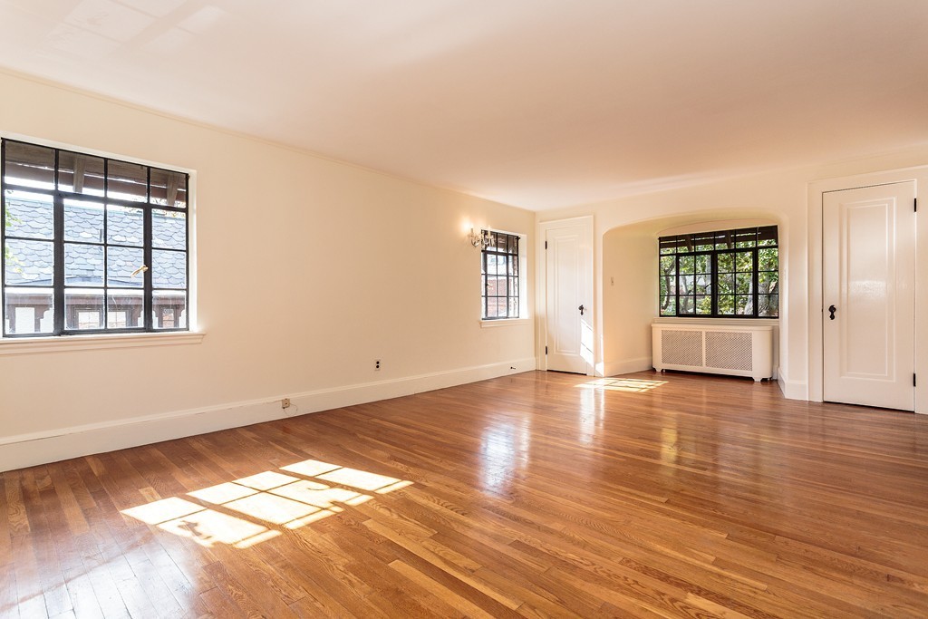 10 Essex Road Belmont, MA 02478 - Photo 12 of 22 Gallery Image 12