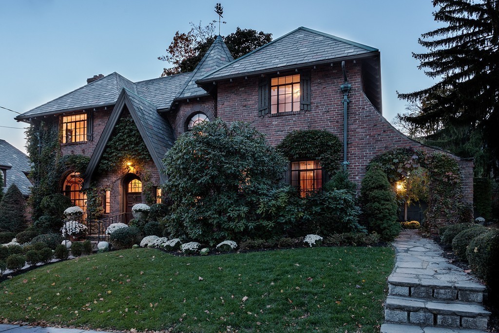 10 Essex Road Belmont, MA 02478 - Photo 21 of 22 Gallery Image 21