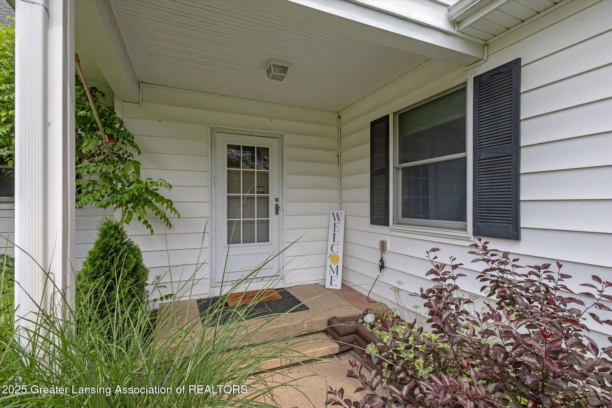 718 Hogsback Road Mason, MI 48854 - Photo 7 of 61 05-718-Hogsback-Rd-Mason-MI-48854-Window