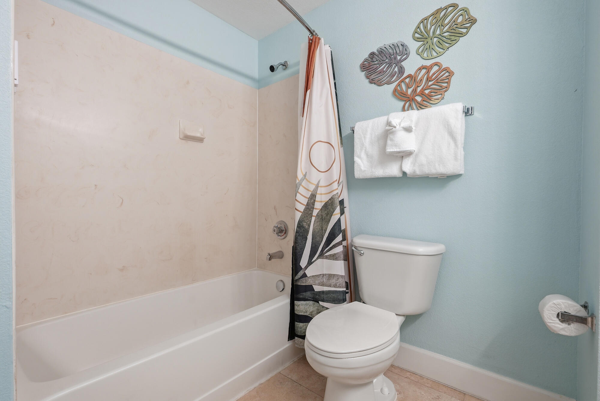 16819 Front Beach Road, Unit 2916 Panama City Beach, FL 32413 - Photo 19 of 45 Bathroom 1