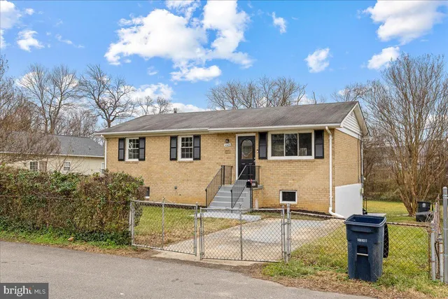 $425,000 | 4621 Bromley Avenue, Suitland, MD 20746