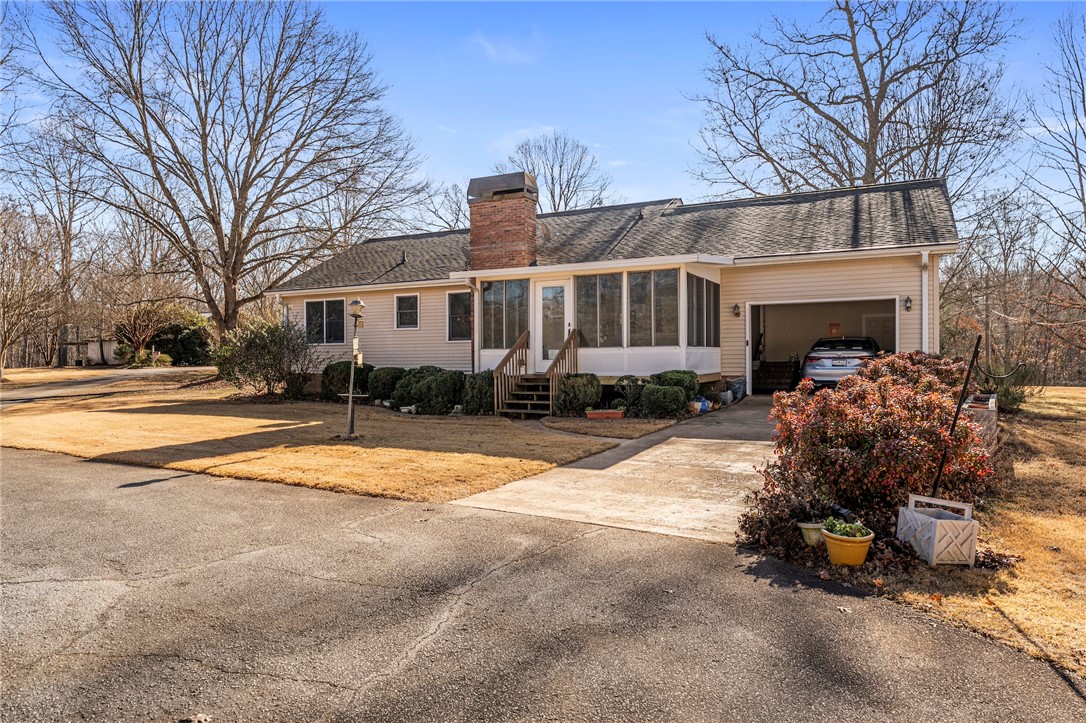 187 Teri Drive Liberty, SC 29657 - Photo 4 of 50 Back exterior