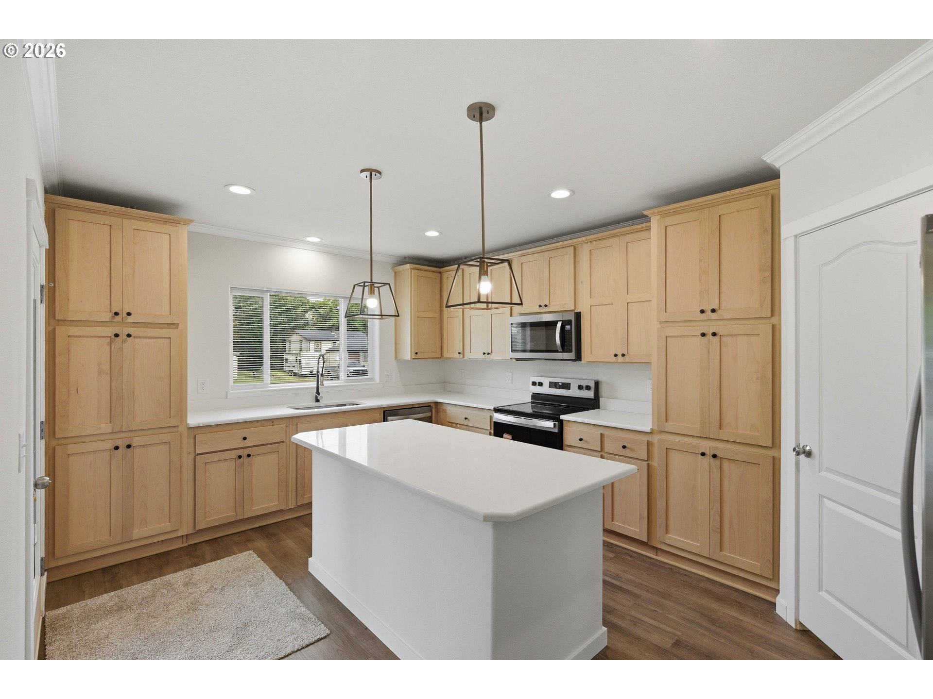 1560 Monroe Street North Bend, OR 97459 - Photo 8 of 36