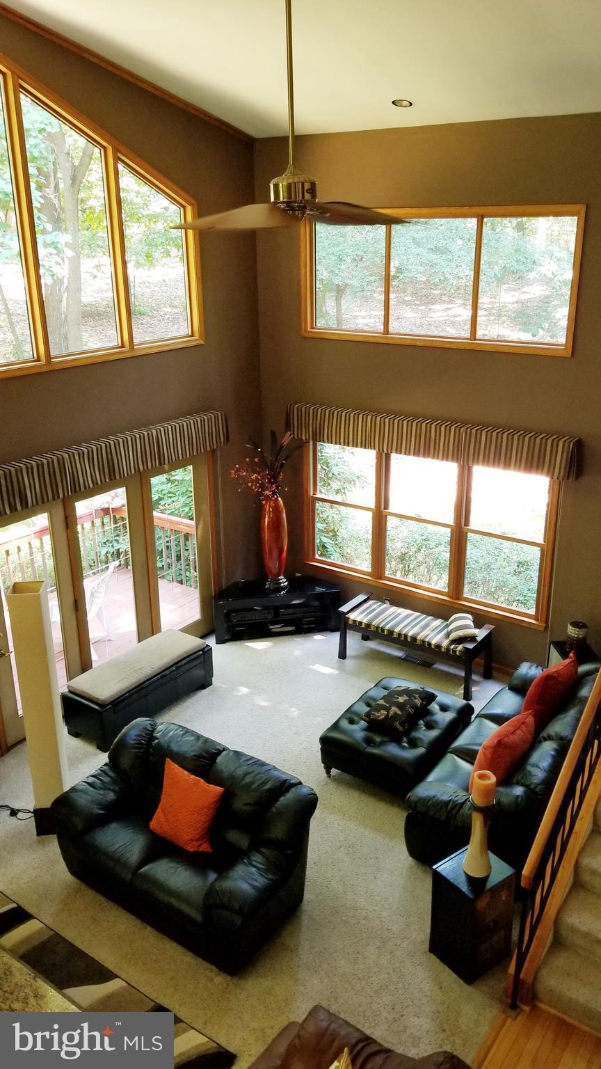 15408 Parrish Road Upperco, MD 21155 - Photo 6 of 29 Living Room