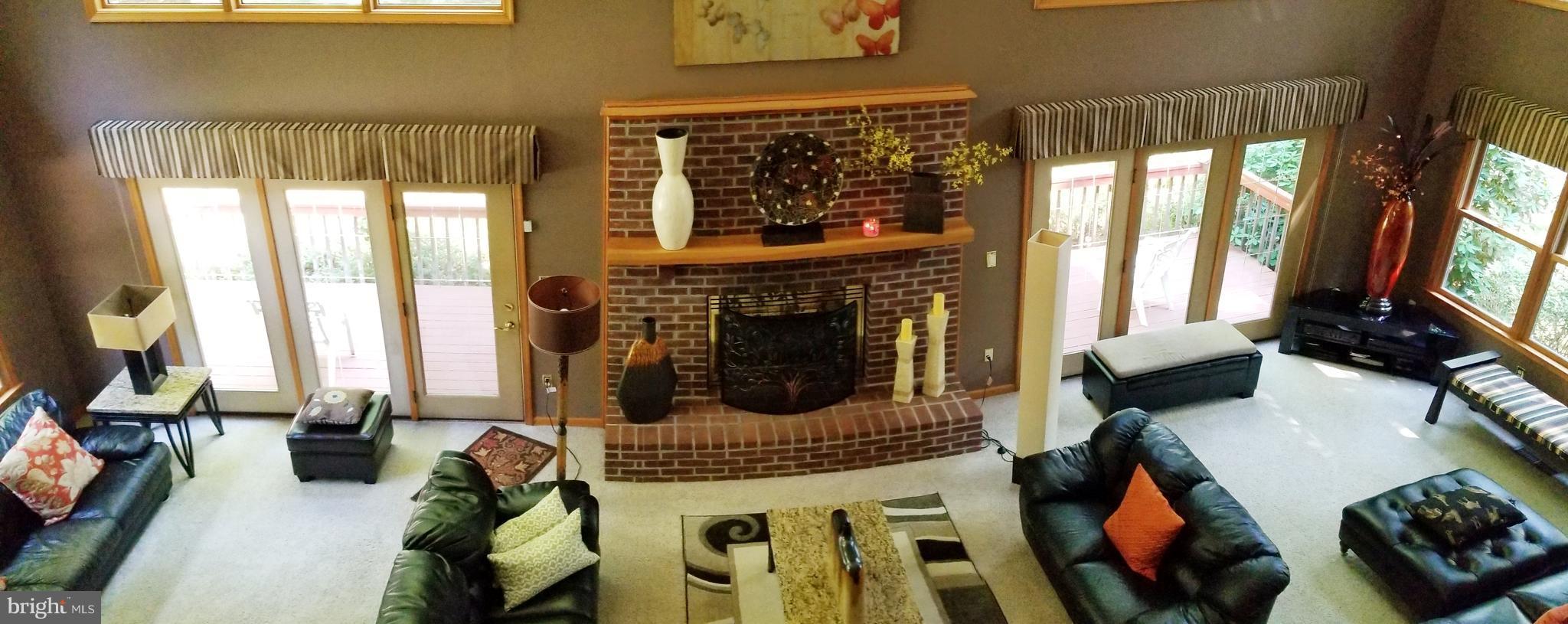 15408 Parrish Road Upperco, MD 21155 - Photo 8 of 29 Living Room