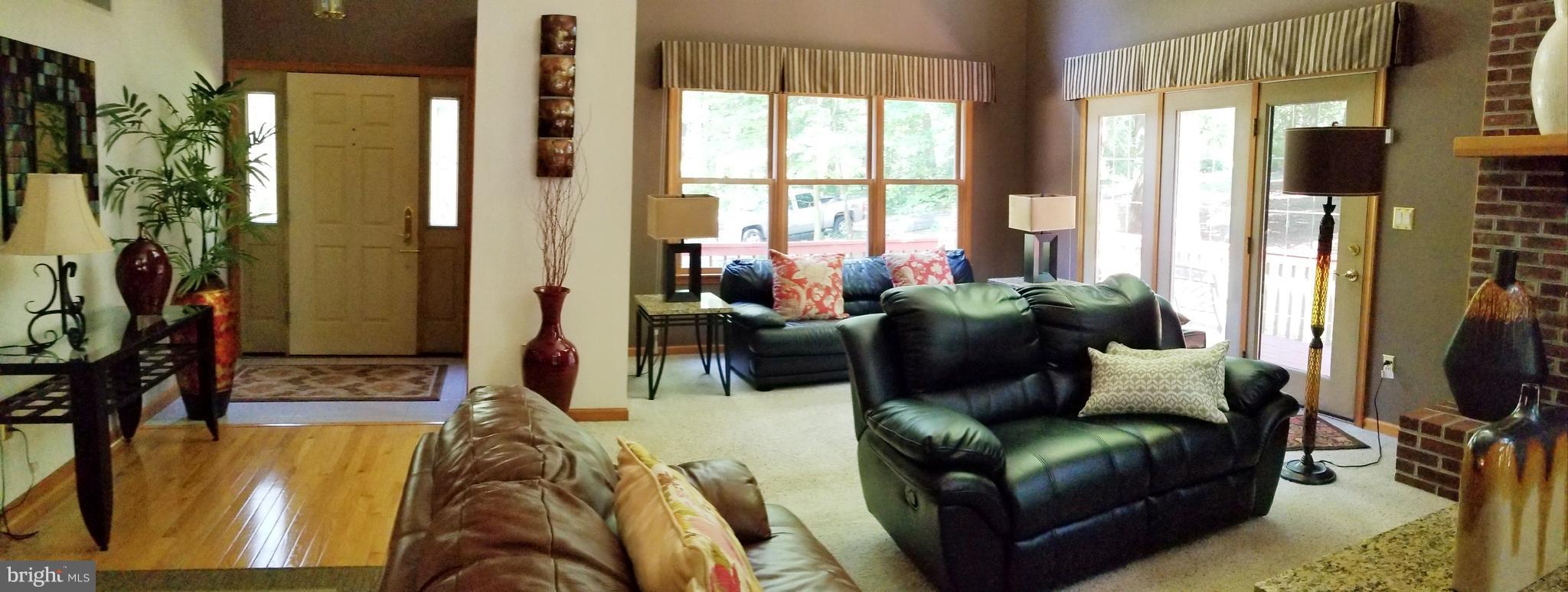 15408 Parrish Road Upperco, MD 21155 - Photo 9 of 29 Living Room