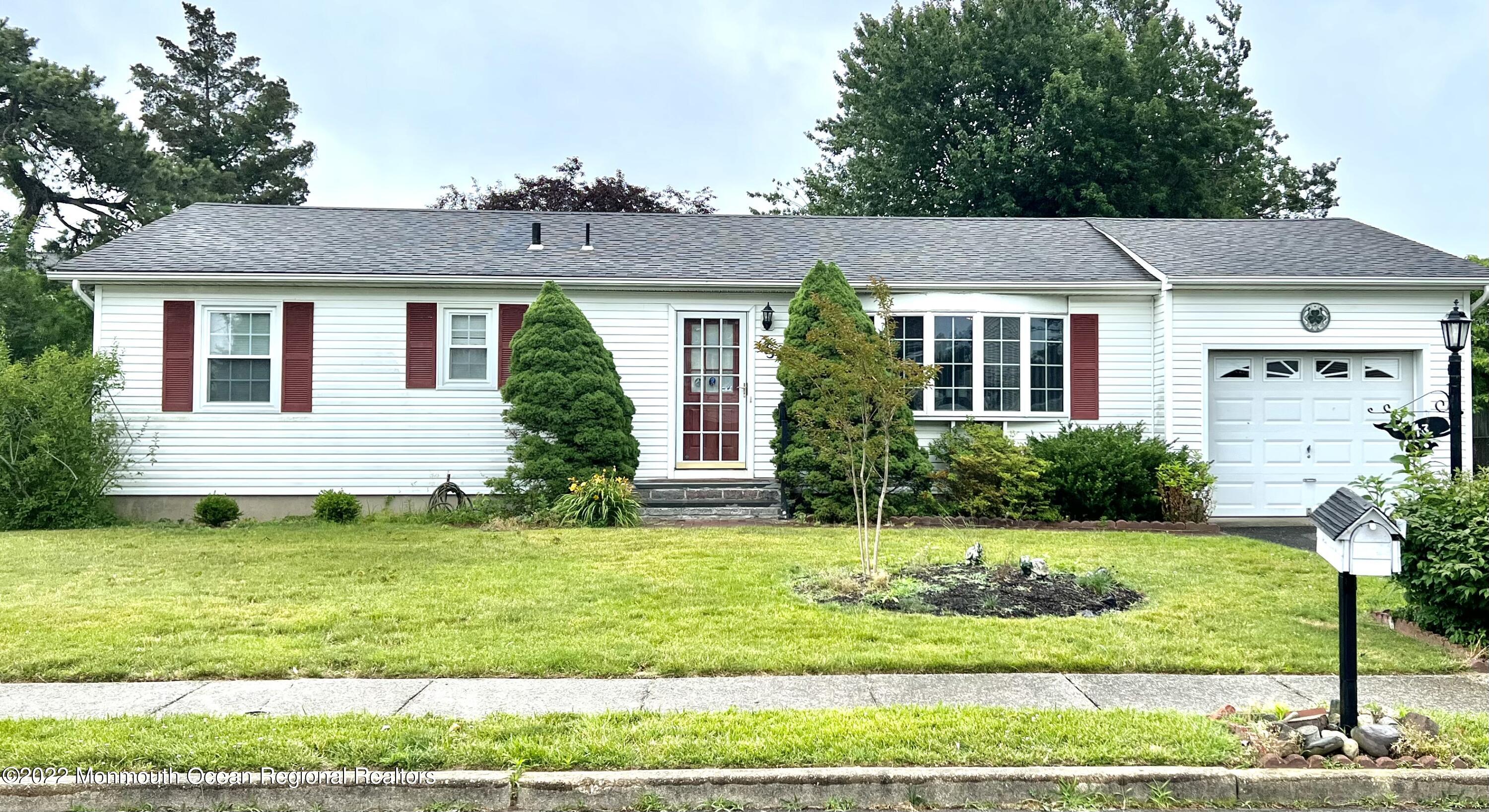 43 Sage Road Toms River, NJ 08753 - Photo 1 of 8 IMG_8651