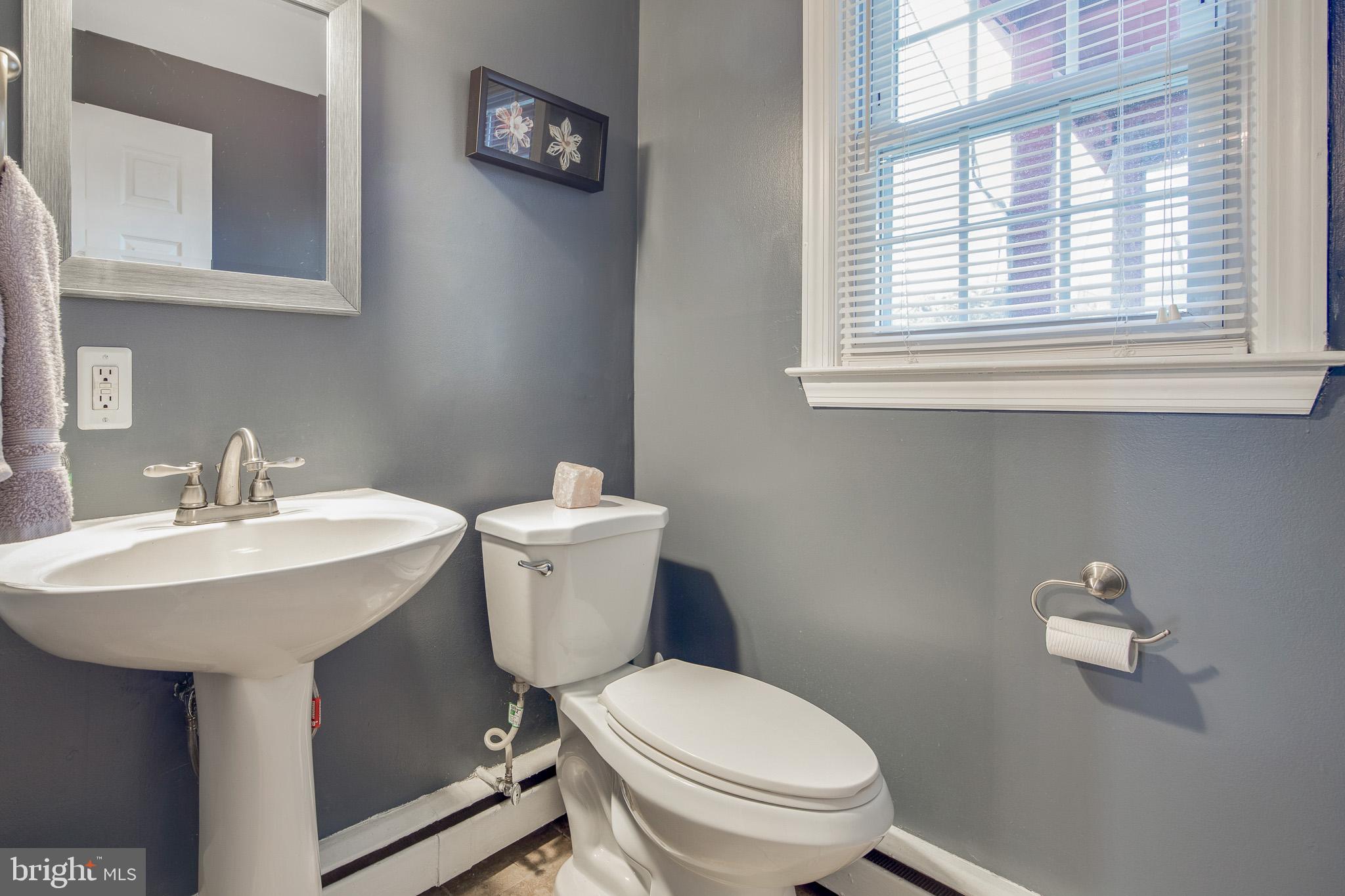 104 White Fawn Road Newark, DE 19711 - Photo 12 of 20 Powder Room