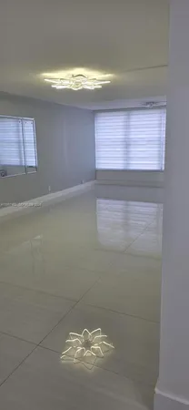 $2,200 | 6901 Cypress Road, Unit B17, Plantation, FL 33317