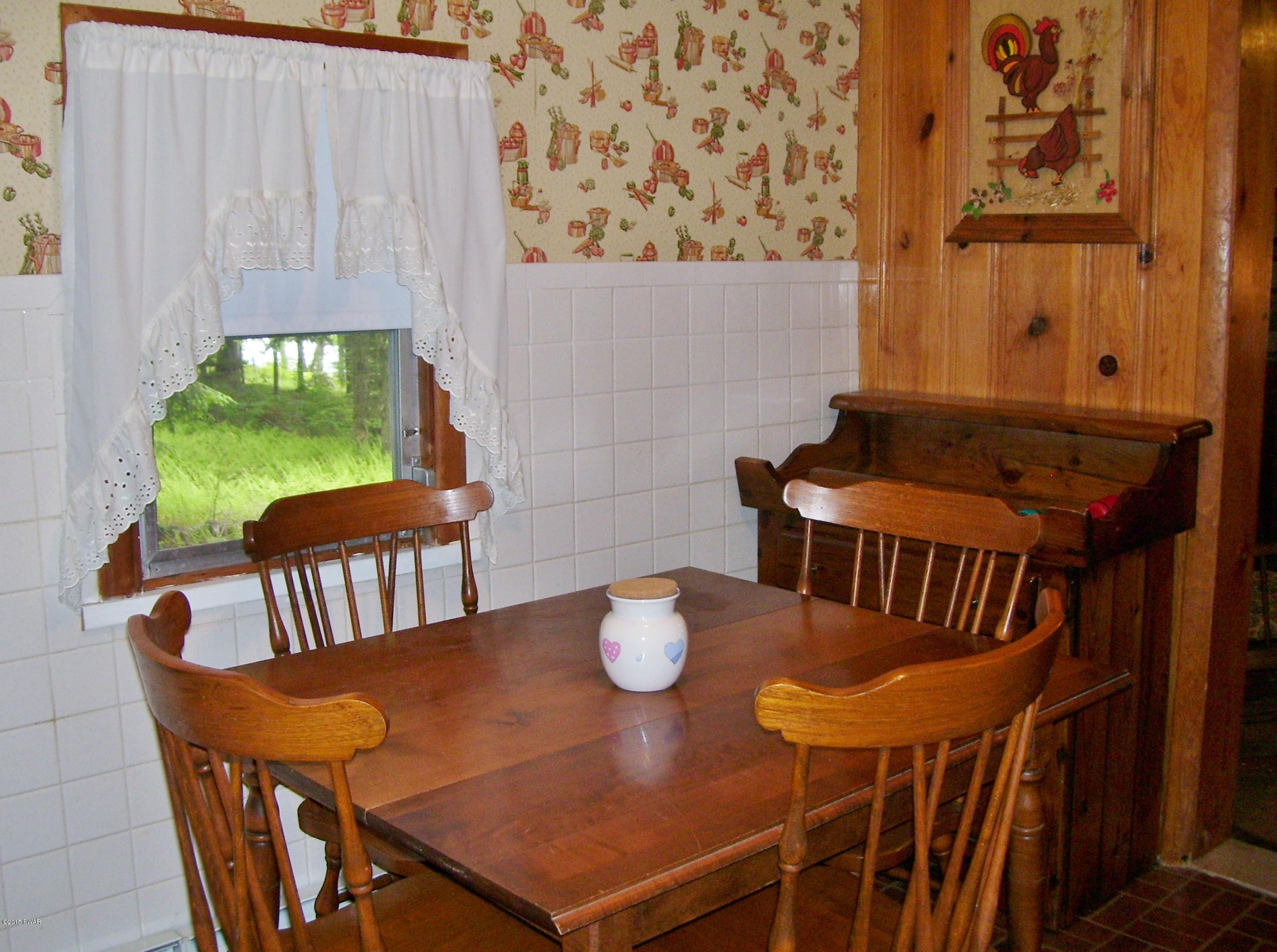105 Ridgefield Point Road Greentown, PA 18426 - Photo 18 of 41 Gallery Image 18