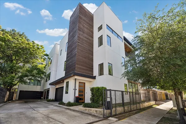 $955,000 | 1311 Castle Court, Unit A, Houston, TX 77006