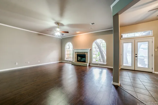 $2,400 | 7 Brentcove, San Antonio, TX 78254
