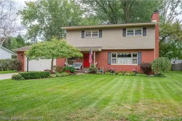 $295,000 | 4609 West Wackerly Street, Midland, MI 48640