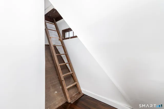 $279,900 | 74 Pierpont Street, Waterbury, CT 06708