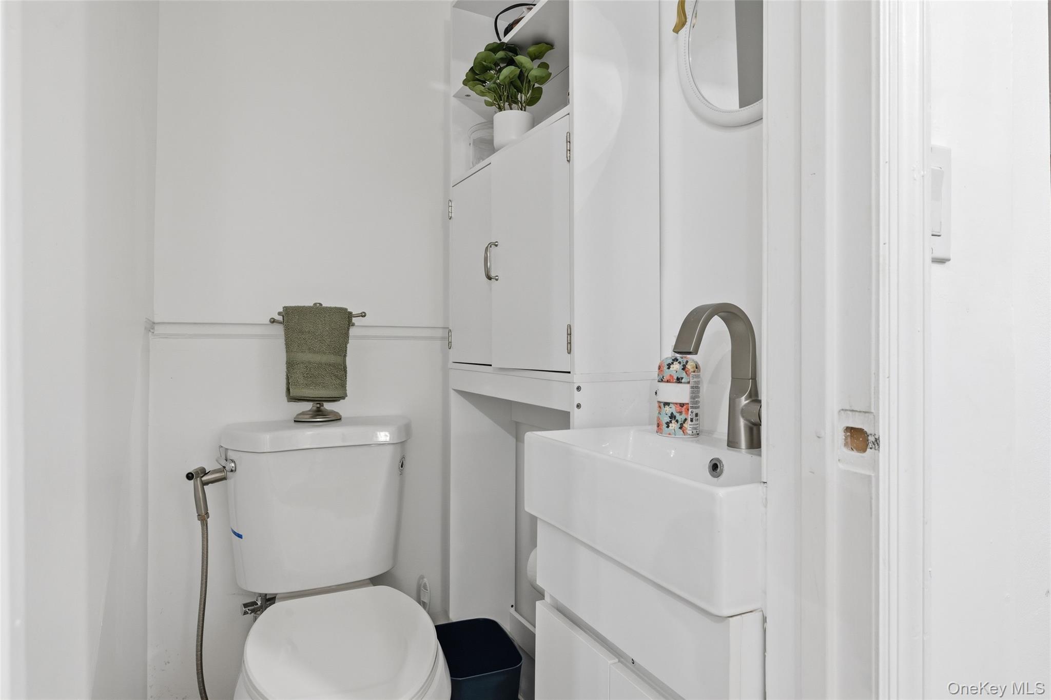 921 Edwards Boulevard Valley Stream, NY 11580 - Photo 7 of 29