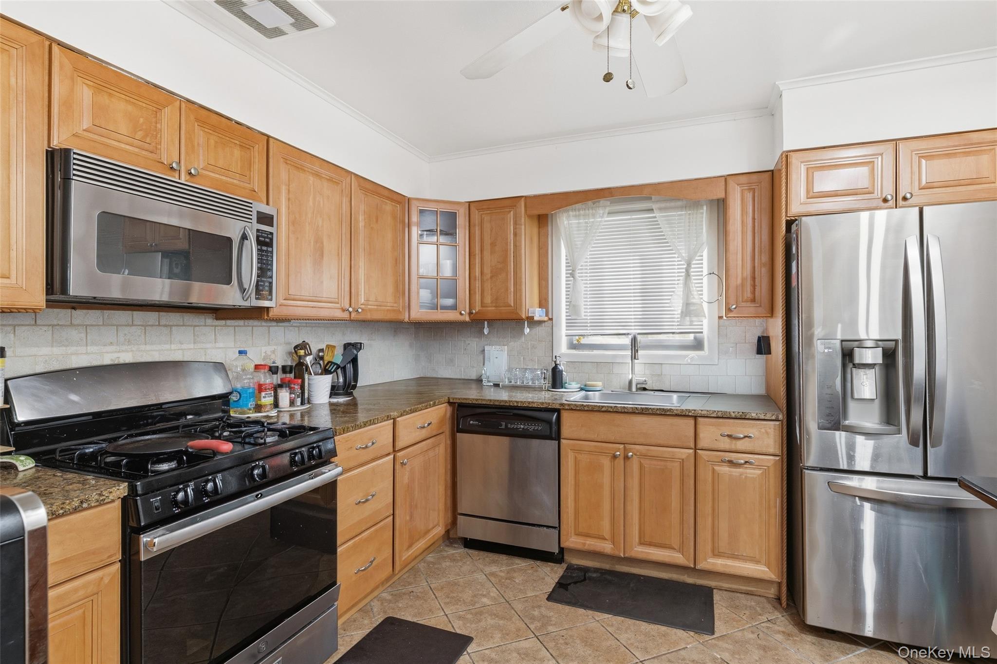 921 Edwards Boulevard Valley Stream, NY 11580 - Photo 9 of 29