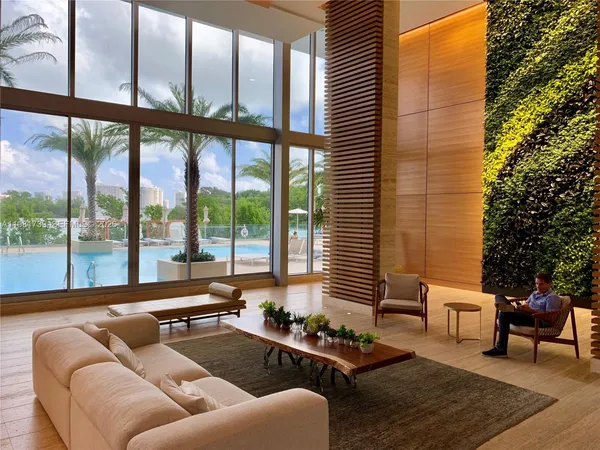 $4,150 | 16385 Biscayne Boulevard, Unit 1104, North Miami Beach, FL 33160