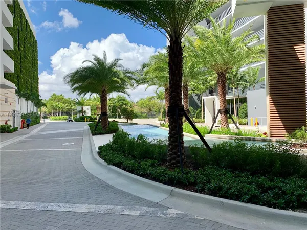 $4,150 | 16385 Biscayne Boulevard, Unit 1104, North Miami Beach, FL 33160