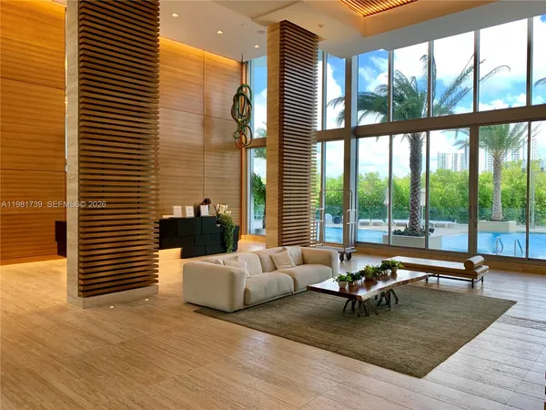 $4,150 | 16385 Biscayne Boulevard, Unit 1104, North Miami Beach, FL 33160