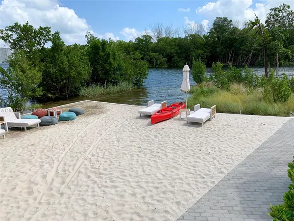 $4,150 | 16385 Biscayne Boulevard, Unit 1104, North Miami Beach, FL 33160