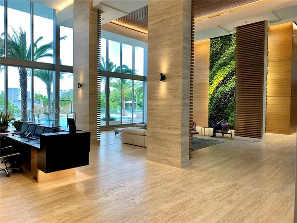 $4,150 | 16385 Biscayne Boulevard, Unit 1104, North Miami Beach, FL 33160