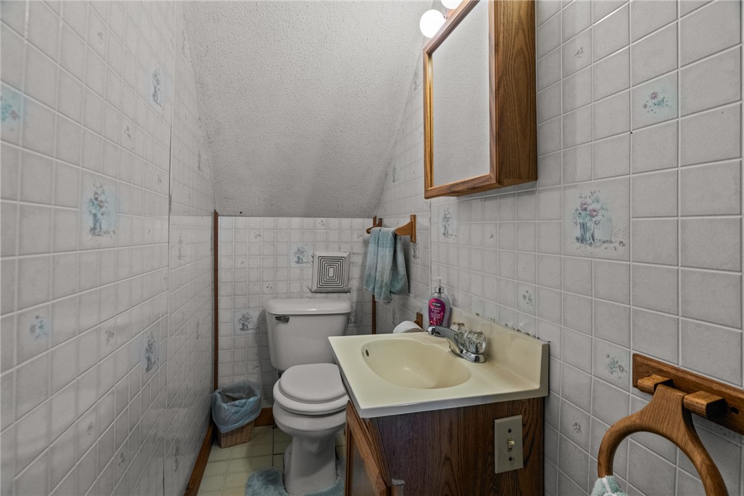 18 Dorr Drive Glocester, RI 02814 - Photo 29 of 45 1st Floor 1/2 Bath