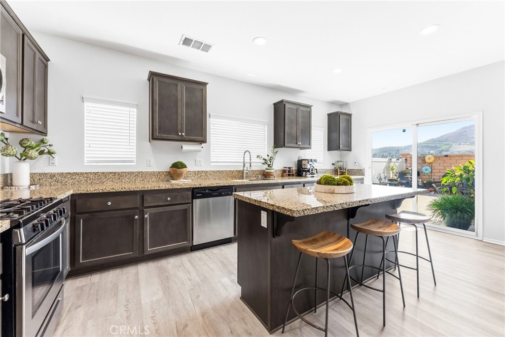 205 Windsor Grey Way Fallbrook, CA 92028 - Photo 14 of 43 Look at all of this counter space!