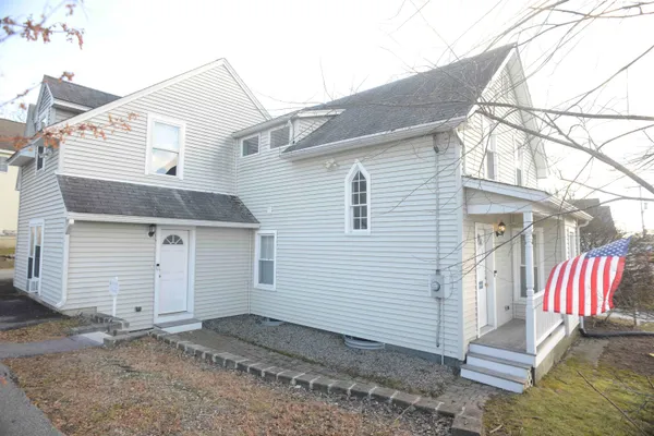 $715,000 | 51 Portsmouth Avenue, Exeter, NH 03833