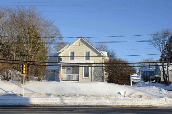 $715,000 | 51 Portsmouth Avenue, Exeter, NH 03833