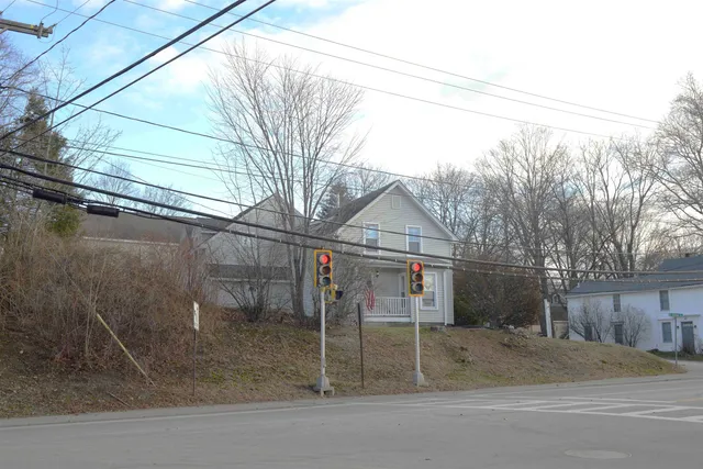 $715,000 | 51 Portsmouth Avenue, Exeter, NH 03833