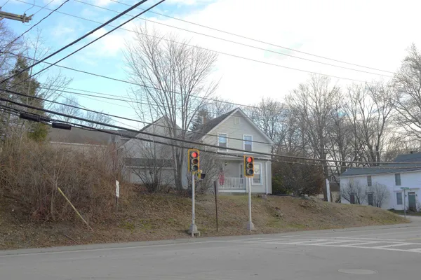 $715,000 | 51 Portsmouth Avenue, Exeter, NH 03833