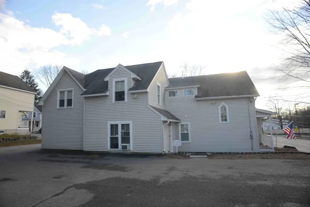 $715,000 | 51 Portsmouth Avenue, Exeter, NH 03833