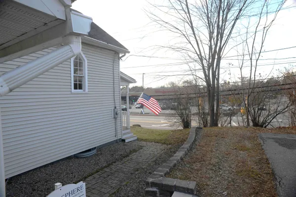 $715,000 | 51 Portsmouth Avenue, Exeter, NH 03833