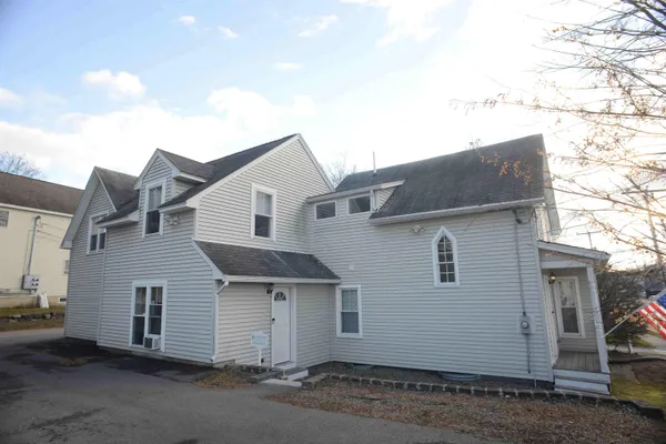 $715,000 | 51 Portsmouth Avenue, Exeter, NH 03833