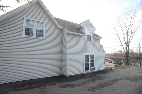 $715,000 | 51 Portsmouth Avenue, Exeter, NH 03833