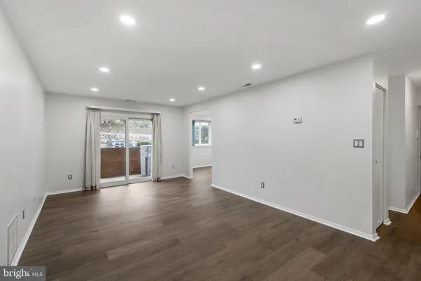 $227,500 | 1104 Lisadale Circle, Unit 1D, Baltimore, MD 21228