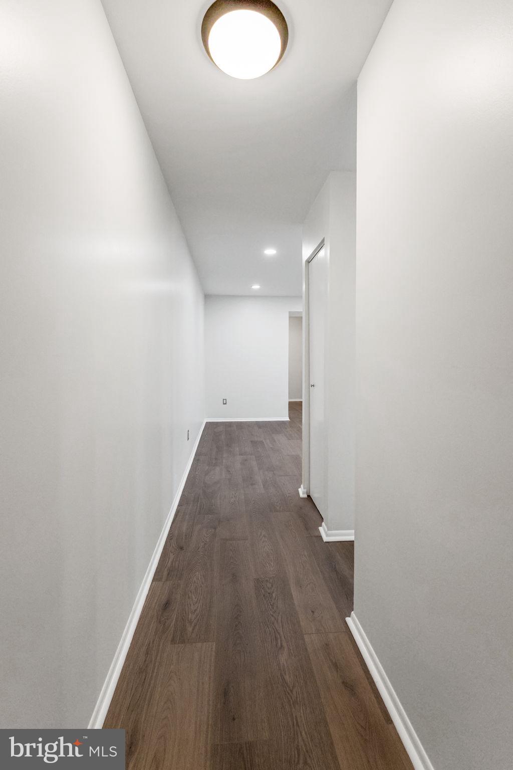 1104 Lisadale Circle, Unit 1D Baltimore, MD 21228 - Photo 2 of 35 looking inside the front door