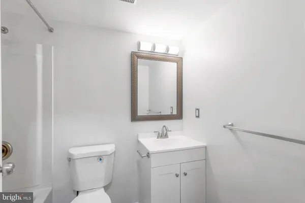 $227,500 | 1104 Lisadale Circle, Unit 1D, Baltimore, MD 21228