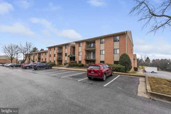 $227,500 | 1104 Lisadale Circle, Unit 1D, Baltimore, MD 21228