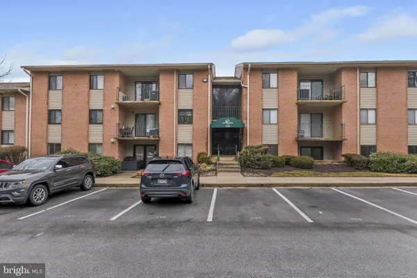 $227,500 | 1104 Lisadale Circle, Unit 1D, Baltimore, MD 21228