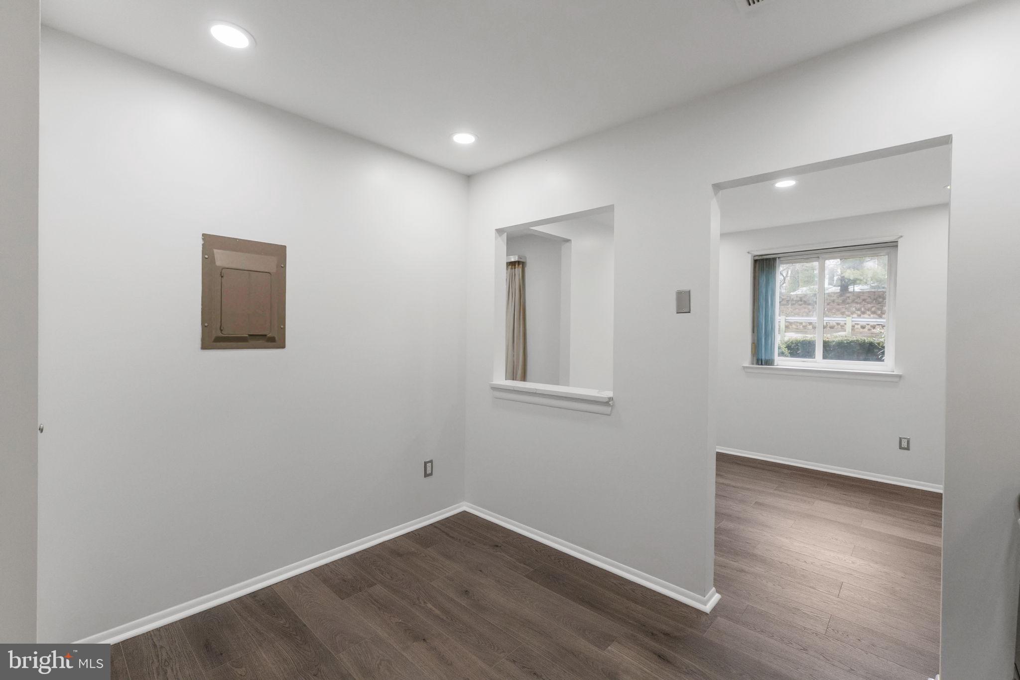 1104 Lisadale Circle, Unit 1D Baltimore, MD 21228 - Photo 7 of 35 Fully Updated Kitchen!