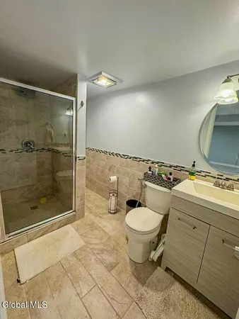 $2,500 | 79 A Wertman Lane, Unit A, Colonie, NY 12205